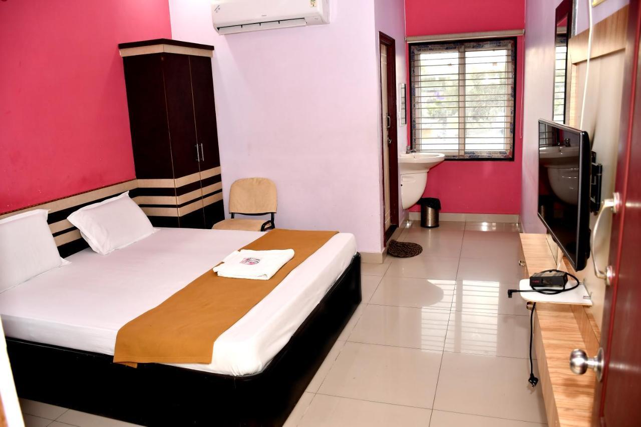 Ssr Hotel Srikalahasti Exterior photo