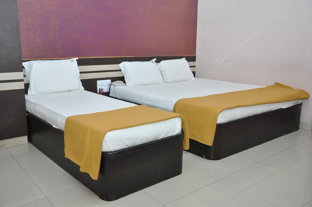 Ssr Hotel Srikalahasti Exterior photo