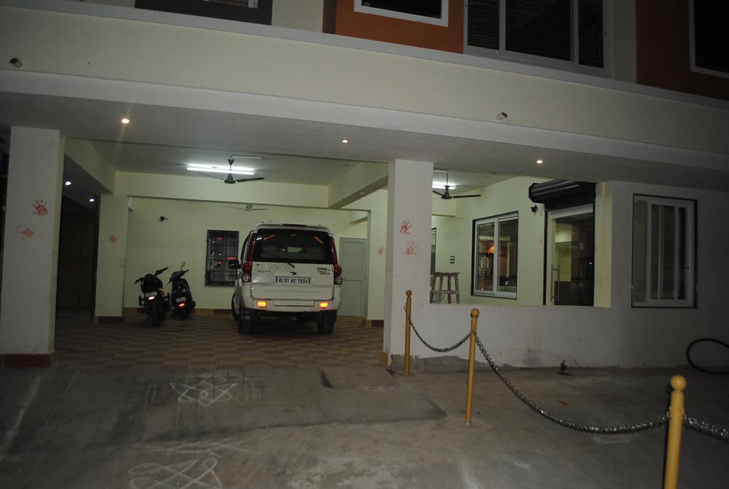 Ssr Hotel Srikalahasti Exterior photo