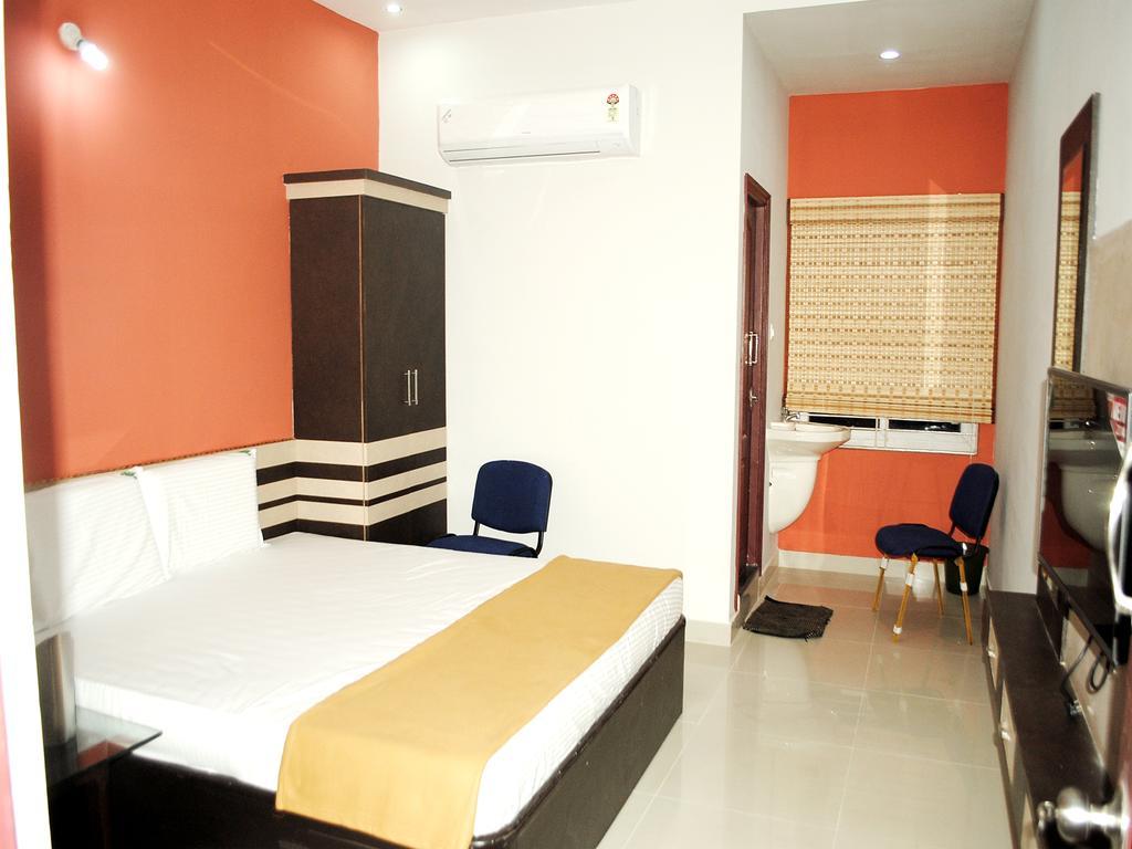 Ssr Hotel Srikalahasti Exterior photo